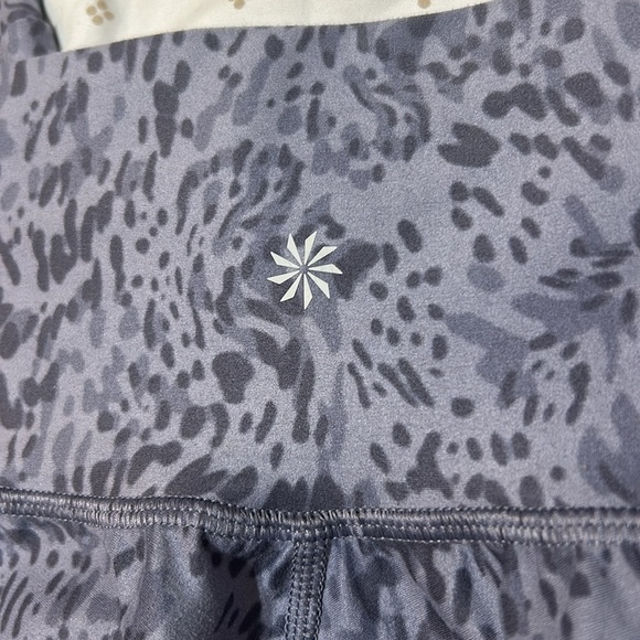 ATHLETA Salutation Printed Crop Jogger Size Small - Picture 5 of 6